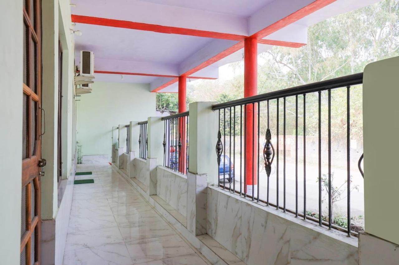 Hotel Chitrarth & Party Lawn Haldwani Bagian luar foto