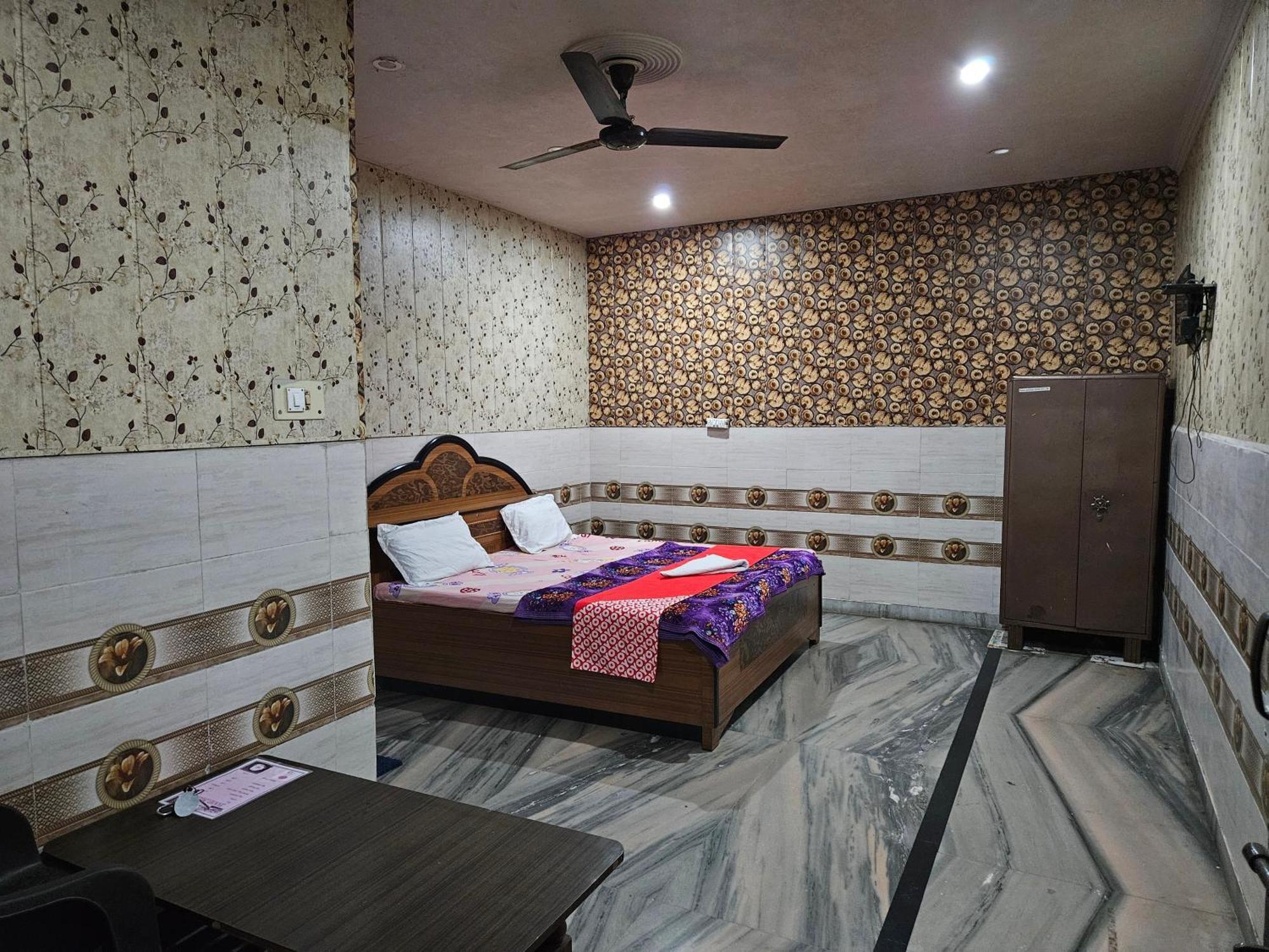 Hotel Chitrarth & Party Lawn Haldwani Bagian luar foto